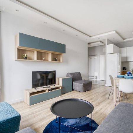 In Apartments Okecie Warszawa Eksteriør billede