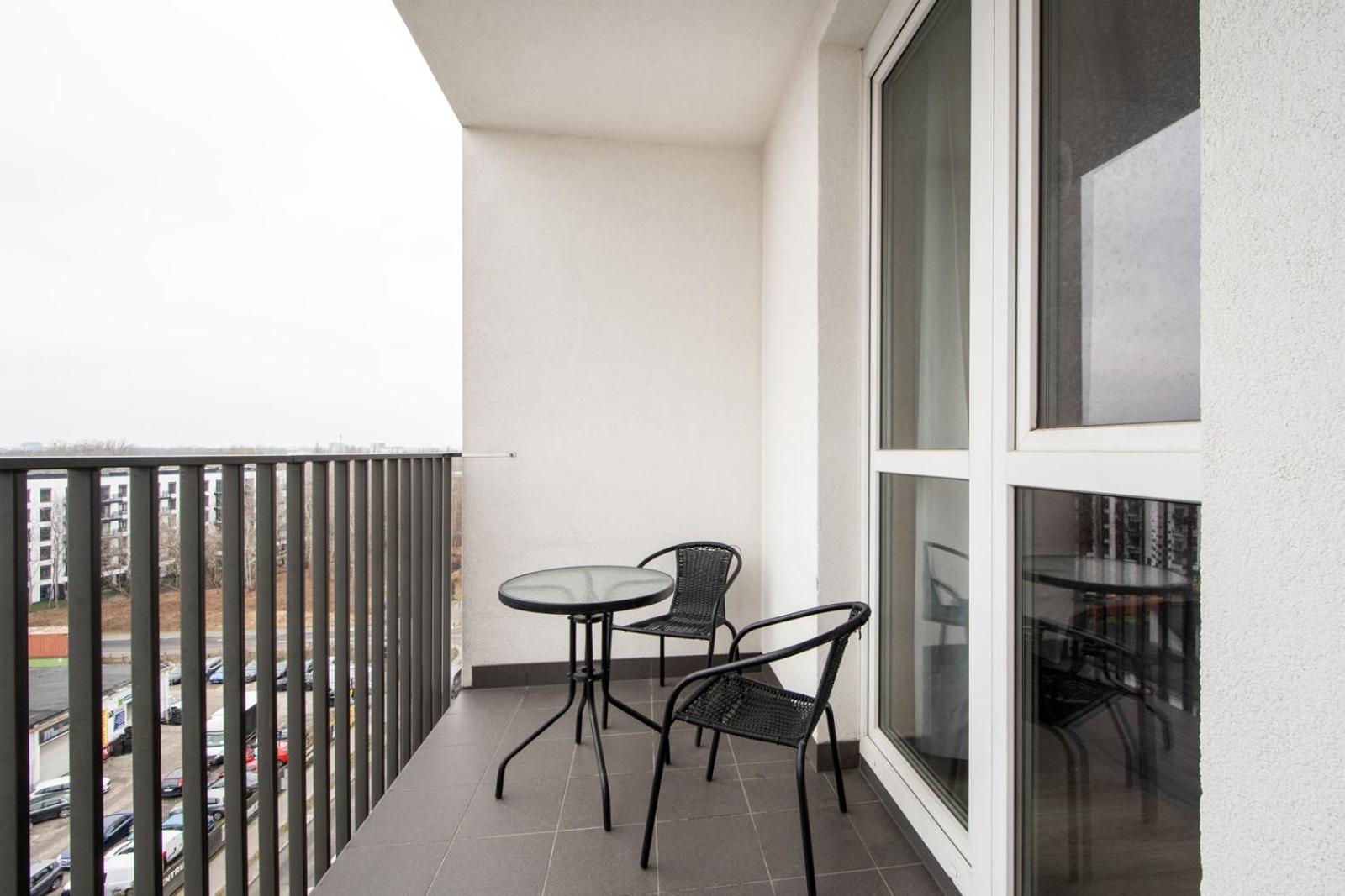 In Apartments Okecie Warszawa Eksteriør billede