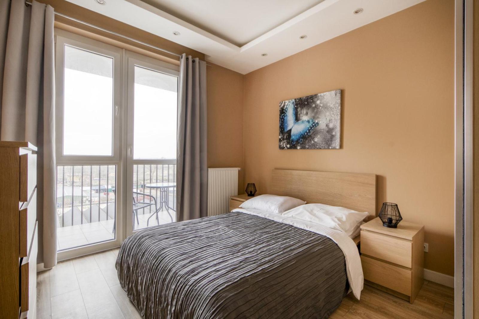 In Apartments Okecie Warszawa Eksteriør billede