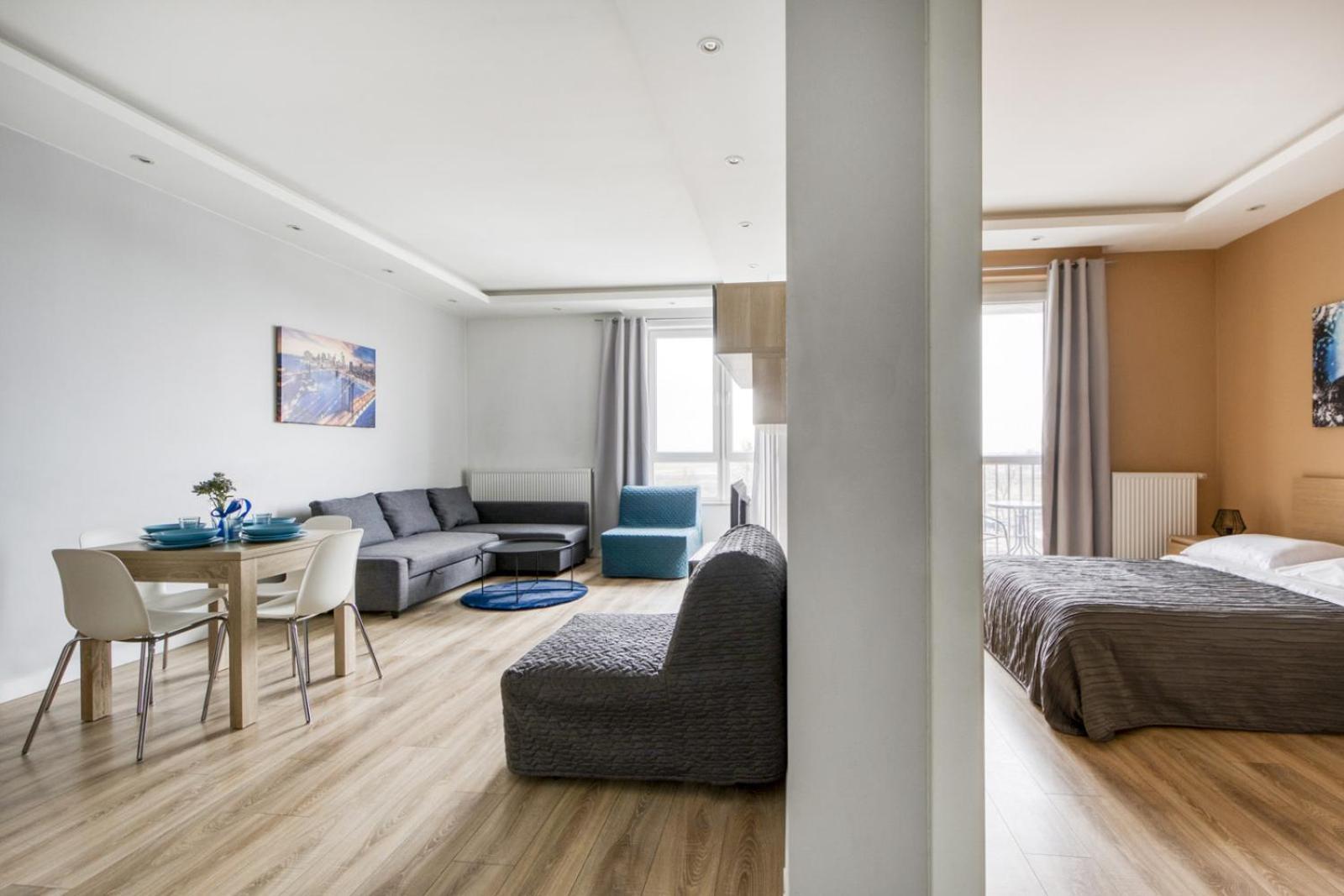 In Apartments Okecie Warszawa Eksteriør billede